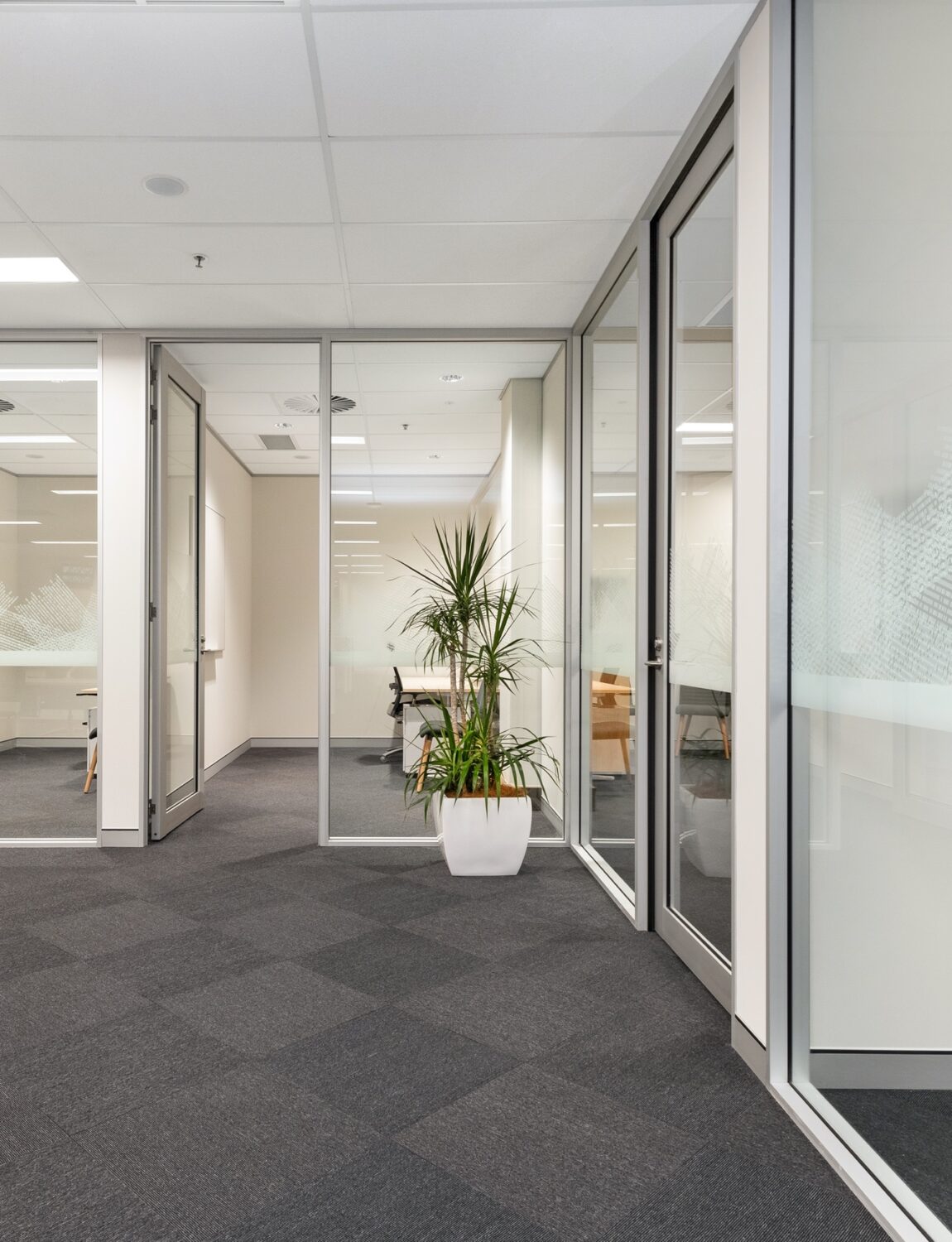 15 National Circuit - Work Space